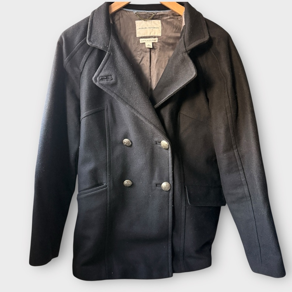 Banana Republic Double-Breasted Wool Coat – Size XL (Great Condition)